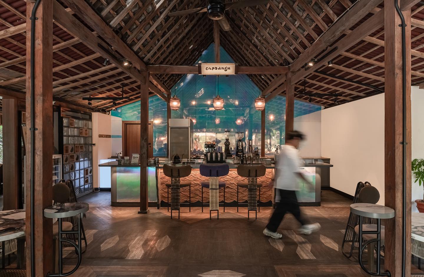 Ketika Secangkir Kopi Mengajari Kita Tentang Tenang