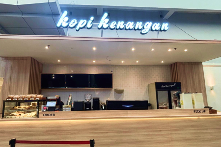 Pernah Sadar? Ini Rahasia di Balik Kedai Kopi Favoritmu yang Sering Berdempetan