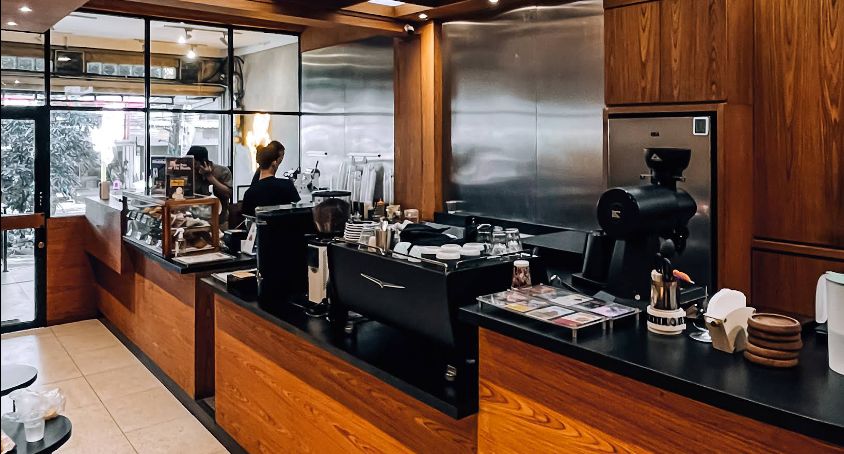 Kedai Kopi yang Namanya Ternyeleneh, Rasanya Bikin Balik Lagi